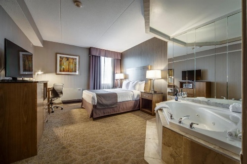 Monte Carlo Inns Airport Suites image 21