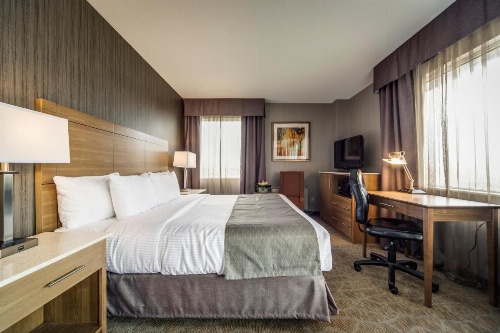Monte Carlo Inns Airport Suites image 26