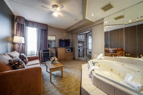Monte Carlo Inns Airport Suites image 28