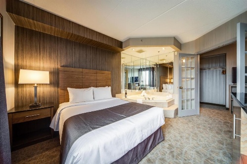 Monte Carlo Inns Airport Suites image 31
