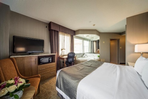 Monte Carlo Inns Airport Suites image 36