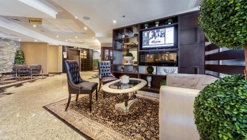 Monte Carlo Inns Airport Suites image 40