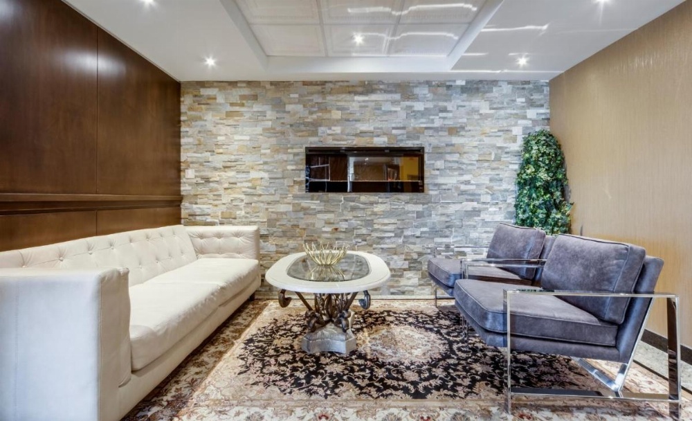 Monte Carlo Inns Airport Suites Image 41